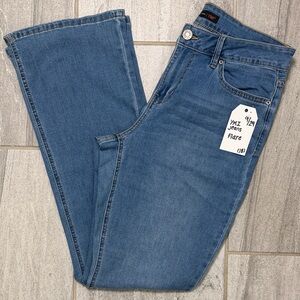 YMI Flare Jeans Size 9 Medium Wash Boutique Denim 31.5 Inseam